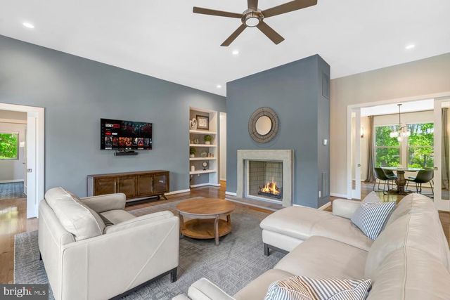 2203 PENNSYLVANIA BLVD, Alexandria, VA 22308