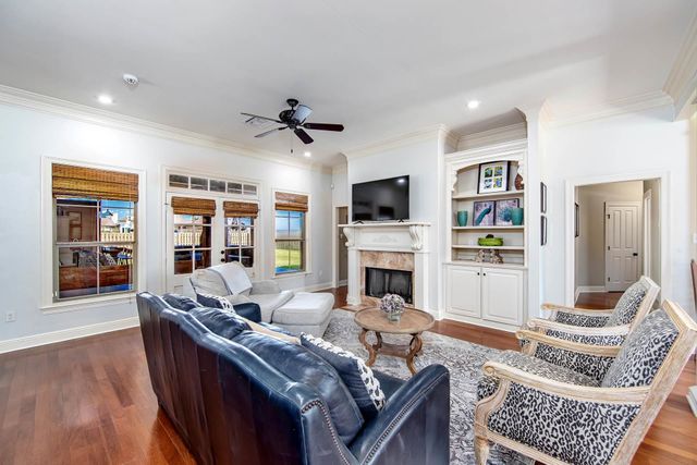 167 Northlake Drive, Thibodaux, LA 70301