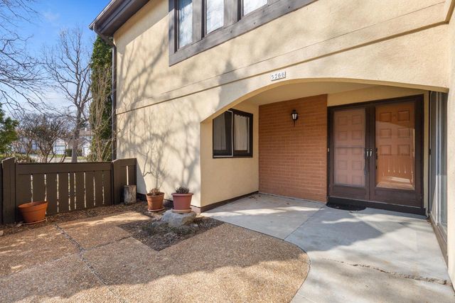 5266 S Somerset LANE, Greenfield, WI 53221