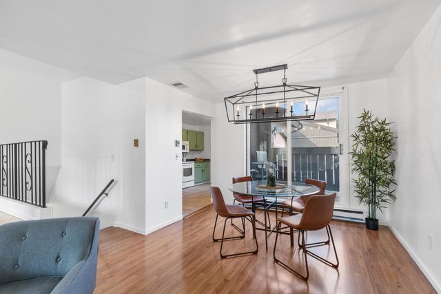 5266 S Somerset LANE, Greenfield, WI 53221