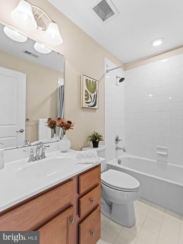 59 BENFORD LN, Beverly, NJ 08010