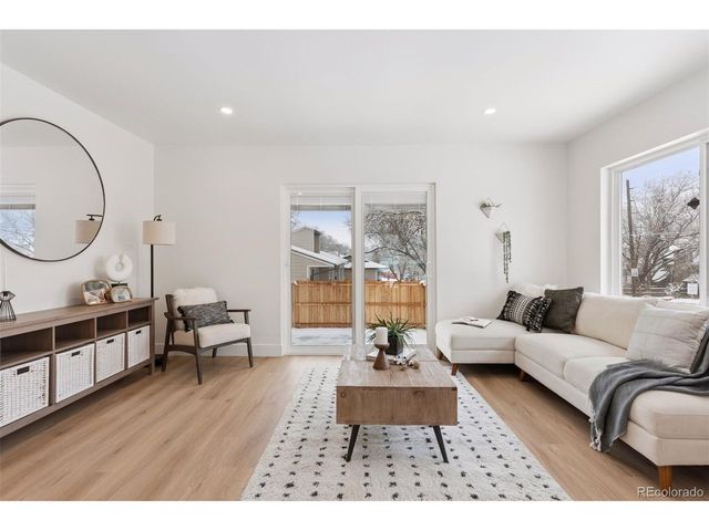 1414 W Lake Ave, Littleton, CO 80120