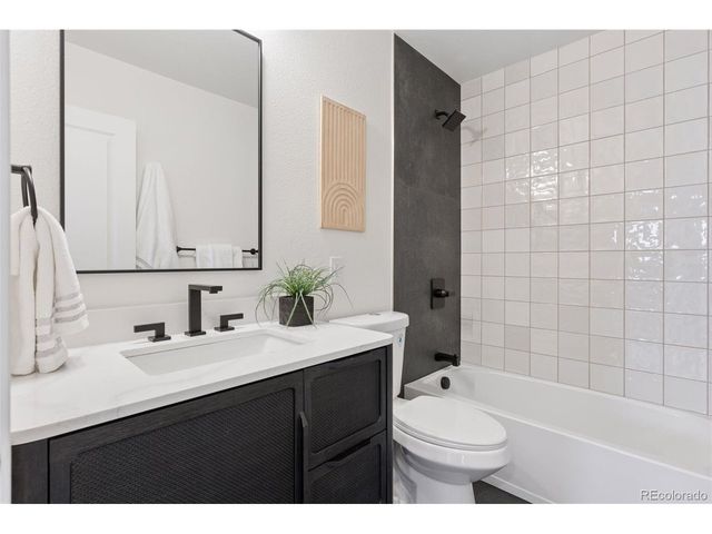 1414 W Lake Ave, Littleton, CO 80120