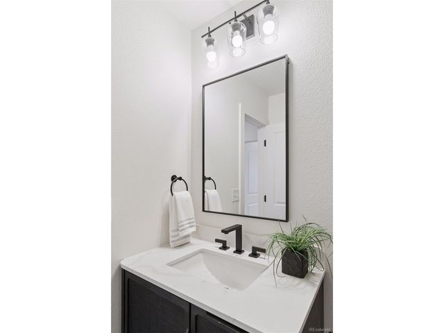 1414 W Lake Ave, Littleton, CO 80120