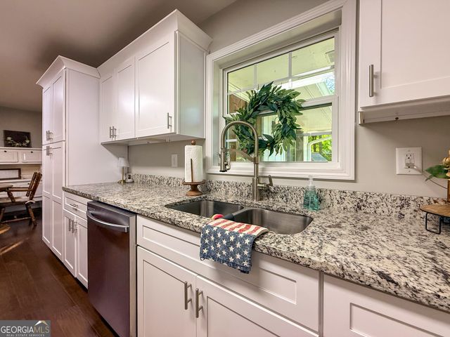 194 Semi Circle Drive, Demorest, GA 30535