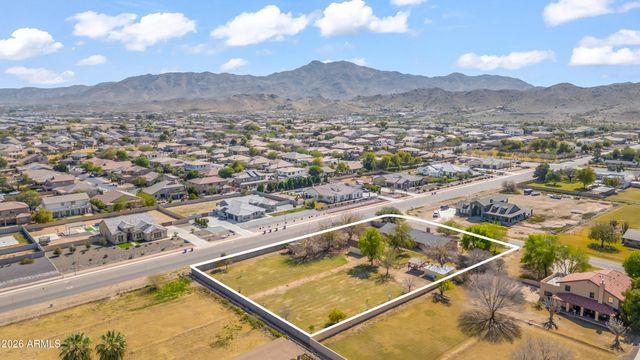 4702 W MCNEIL Street, Laveen, AZ 85339