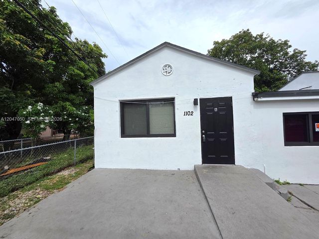 1102 NW 103rd St, Miami, FL 33150