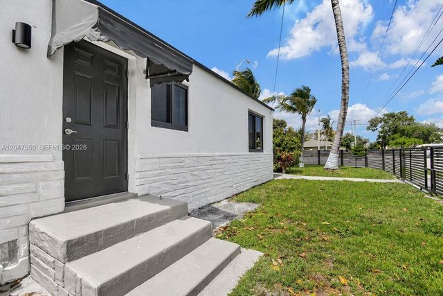1102 NW 103rd St, Miami, FL 33150