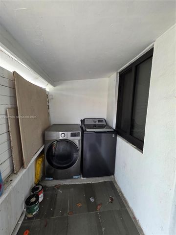 1102 NW 103rd St, Miami, FL 33150