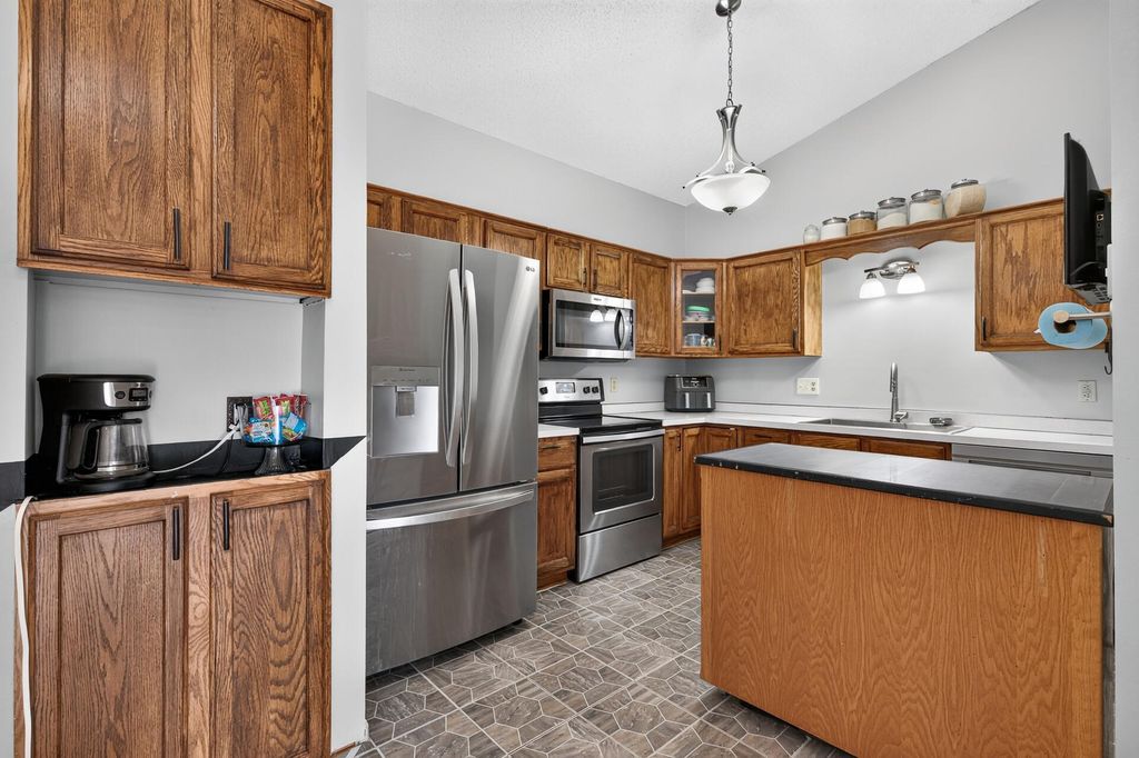 3738 131st Lane NW, Coon Rapids, MN 55448 — photo 2