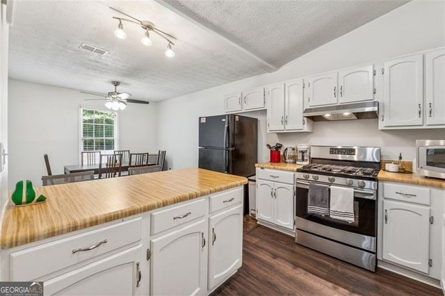 785 Greenhedge, Stone Mountain, GA 30088