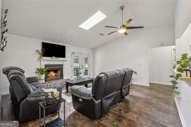785 Greenhedge, Stone Mountain, GA 30088
