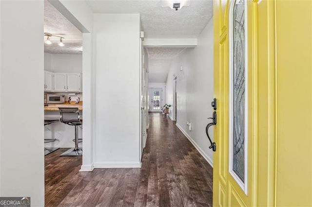 785 Greenhedge, Stone Mountain, GA 30088