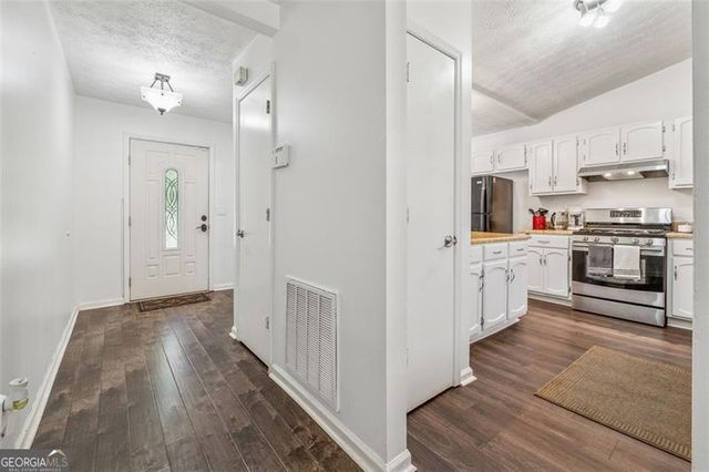 785 Greenhedge, Stone Mountain, GA 30088