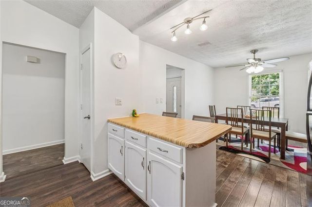 785 Greenhedge, Stone Mountain, GA 30088