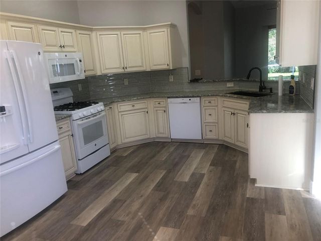 5120 HIGHBURY CIRCLE, Sarasota, FL 34238