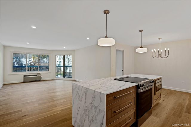 400 High Point Drive 206, Hartsdale, NY 10530