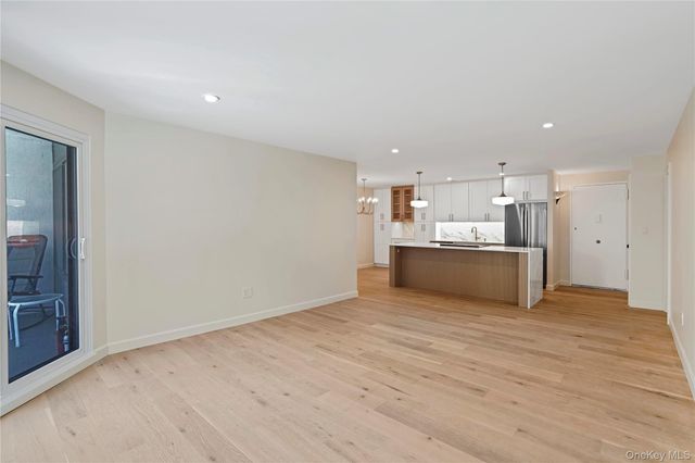 400 High Point Drive 206, Hartsdale, NY 10530