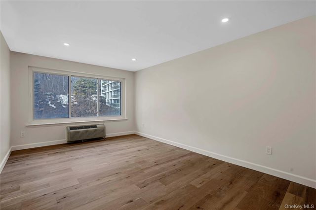 400 High Point Drive 206, Hartsdale, NY 10530