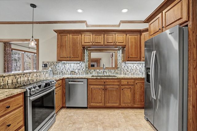 19000 E Knightsbridge Road, Owasso, OK 74055