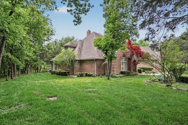 19000 E Knightsbridge Road, Owasso, OK 74055