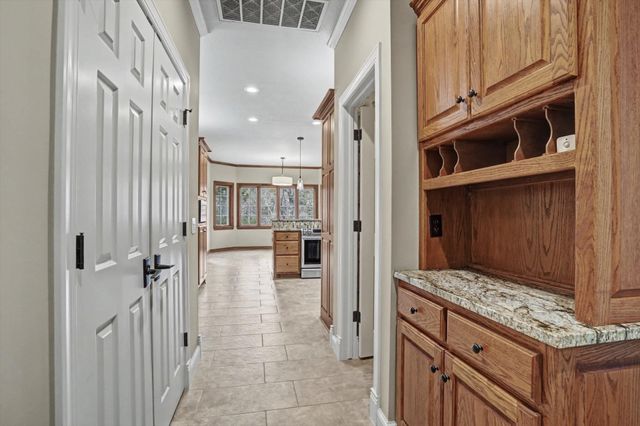19000 E Knightsbridge Road, Owasso, OK 74055