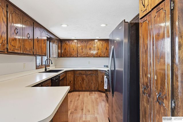 11206 Sahler Street, Omaha, NE 68164