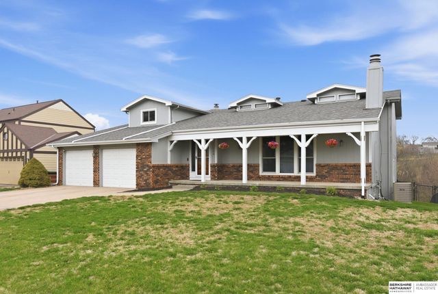 11206 Sahler Street, Omaha, NE 68164