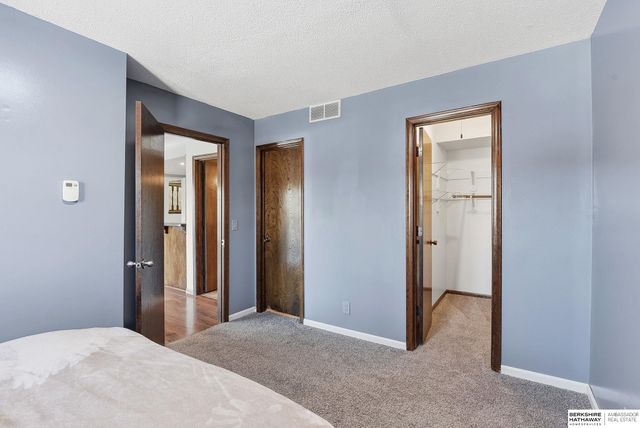 11206 Sahler Street, Omaha, NE 68164