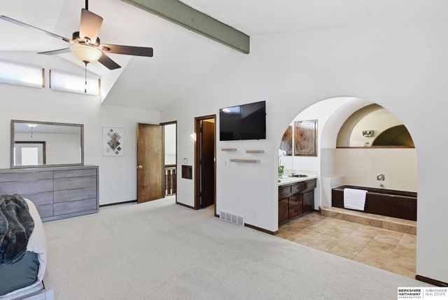 11206 Sahler Street, Omaha, NE 68164