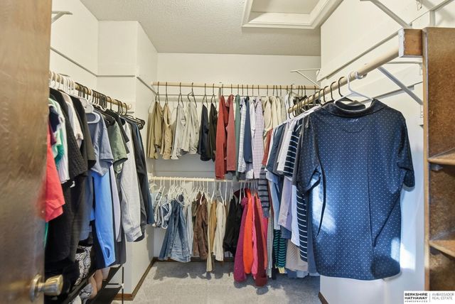 11206 Sahler Street, Omaha, NE 68164