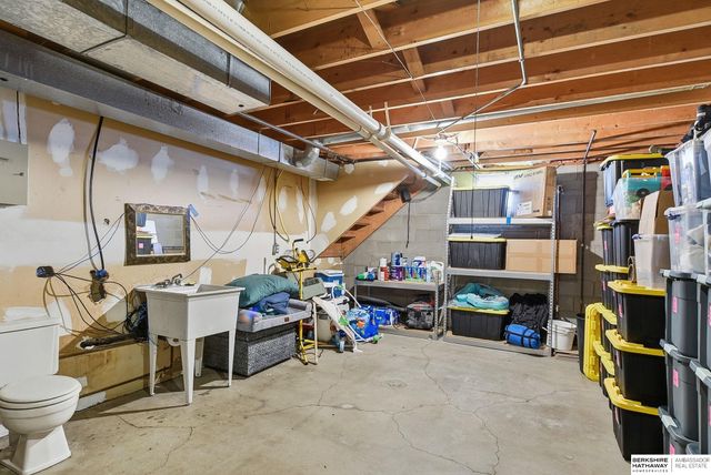 11206 Sahler Street, Omaha, NE 68164