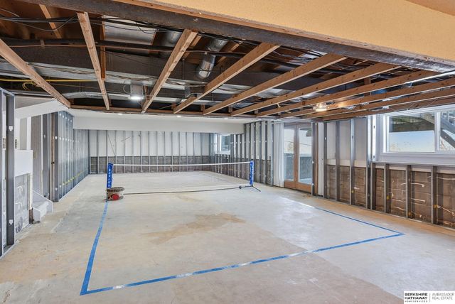 11206 Sahler Street, Omaha, NE 68164