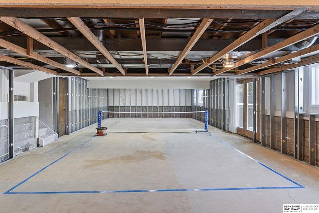 11206 Sahler Street, Omaha, NE 68164