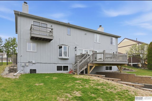 11206 Sahler Street, Omaha, NE 68164