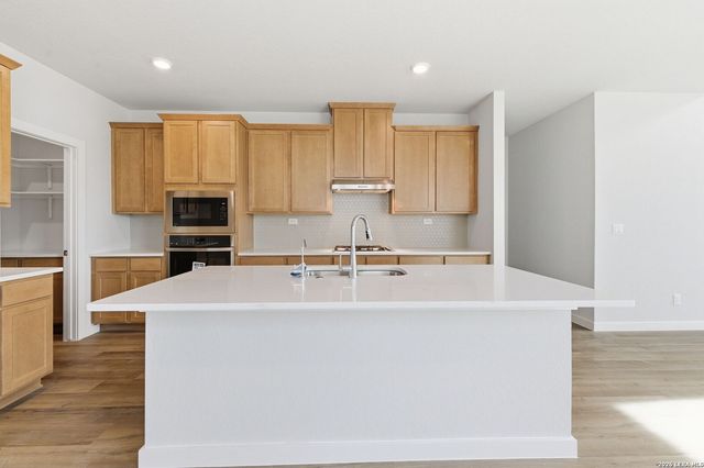 124 Lucy Landing, San Antonio, TX 78253