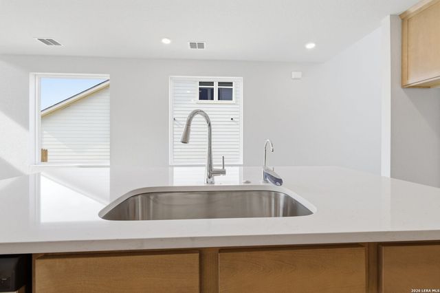 124 Lucy Landing, San Antonio, TX 78253