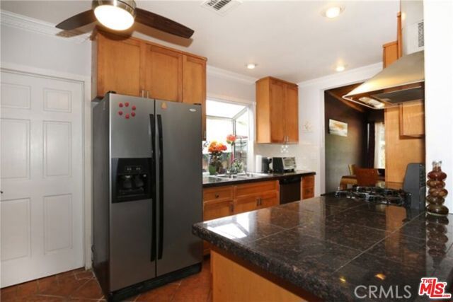 8450 Melvin Avenue, Northridge (los Angeles), CA 91324