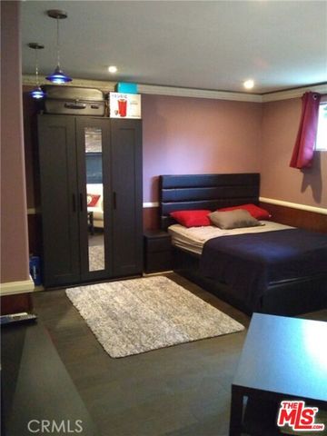 8450 Melvin Avenue, Northridge (los Angeles), CA 91324