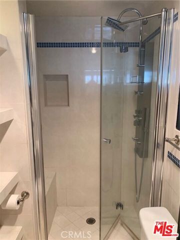 8450 Melvin Avenue, Northridge (los Angeles), CA 91324