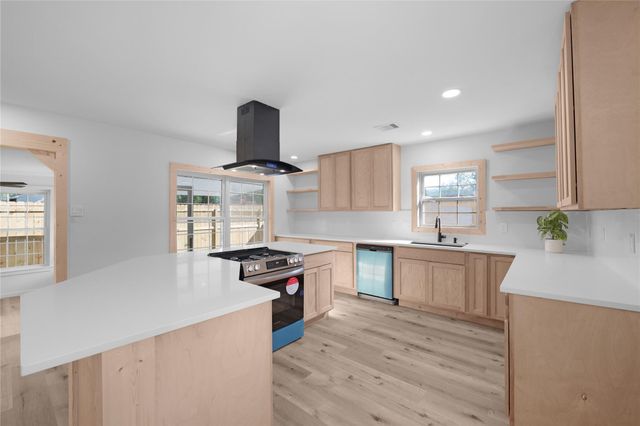 4623 Orange Street, Bacliff, TX 77518