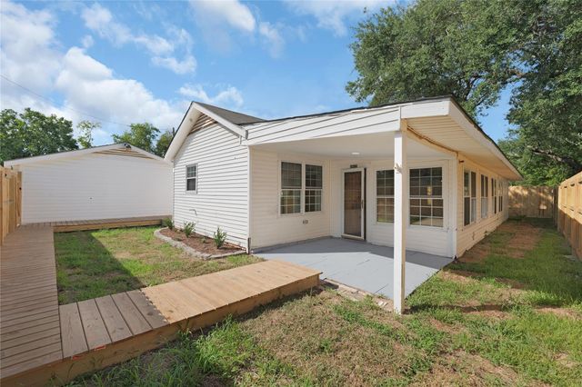 4623 Orange Street, Bacliff, TX 77518