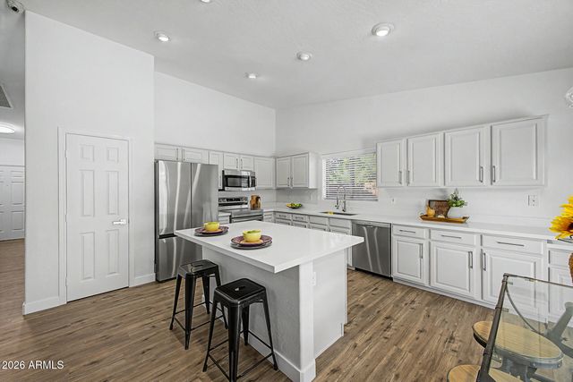 1743 E BRANHAM Lane, Phoenix, AZ 85042