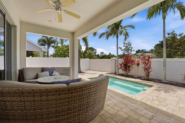5518 SPANISH MOSS COVE, Bradenton, FL 34203