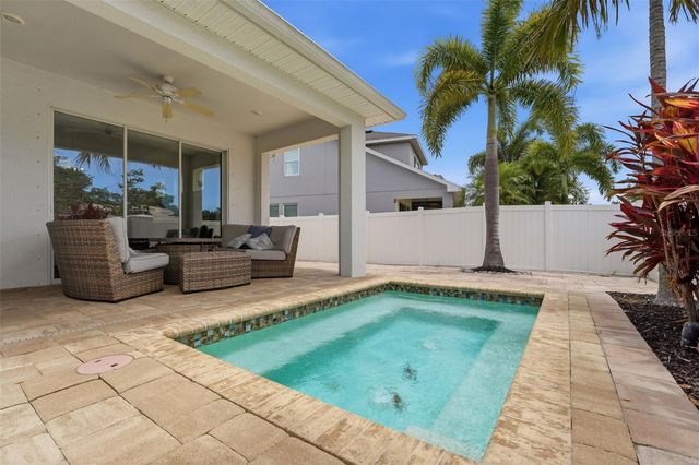 5518 SPANISH MOSS COVE, Bradenton, FL 34203