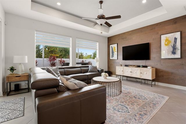 5518 SPANISH MOSS COVE, Bradenton, FL 34203