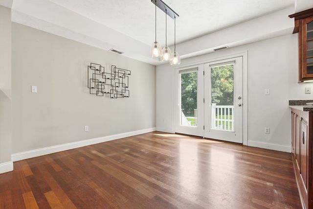 218 South 9, Waltham, MA 02453