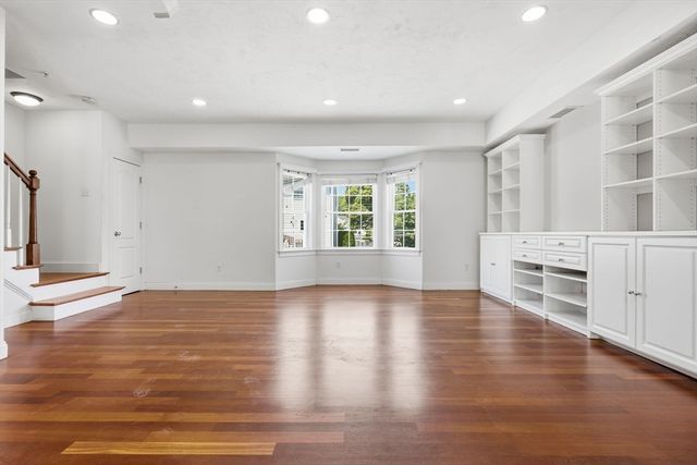 218 South 9, Waltham, MA 02453