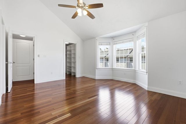 218 South 9, Waltham, MA 02453