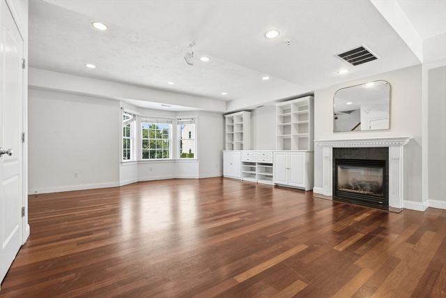 218 South 9, Waltham, MA 02453